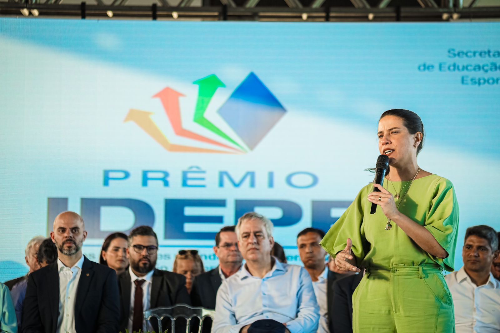 Governadora Raquel Lyra entrega Prêmio Idepe 2023 a escolas, GREs e municípios do Estado