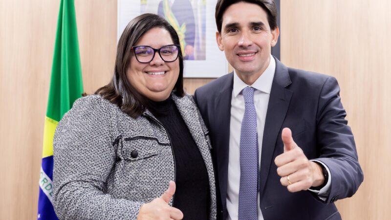 Carol Jordão Participa de Reunião com o Ministro Silvio Costa Filho em Busca de Melhorias para Ribeirão