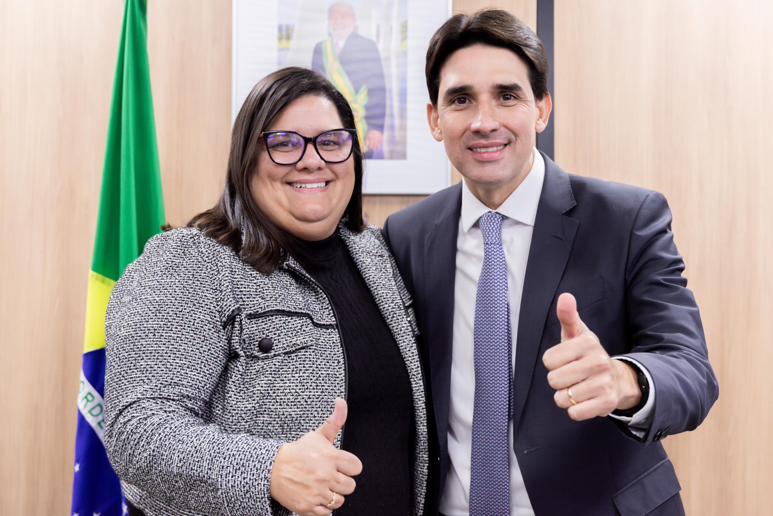 Carol Jordão Participa de Reunião com o Ministro Silvio Costa Filho em Busca de Melhorias para Ribeirão