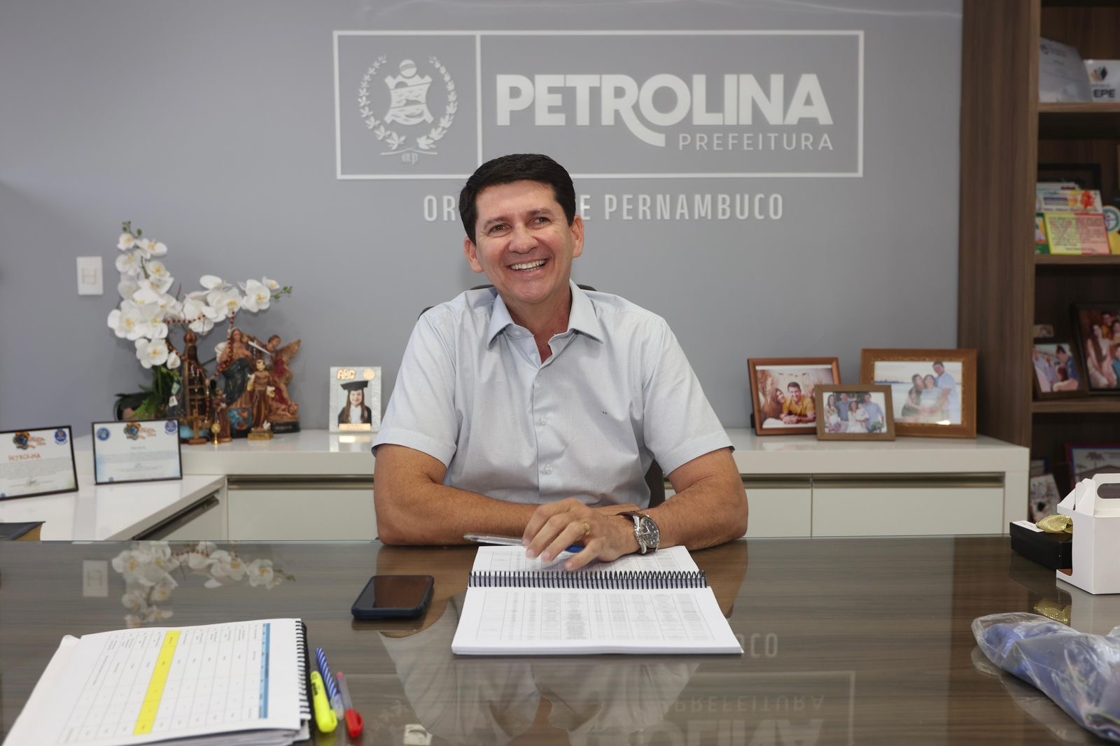 Simão Durando anuncia antecipação do 13º salário e folha de dezembro, aquecendo economia de Petrolina