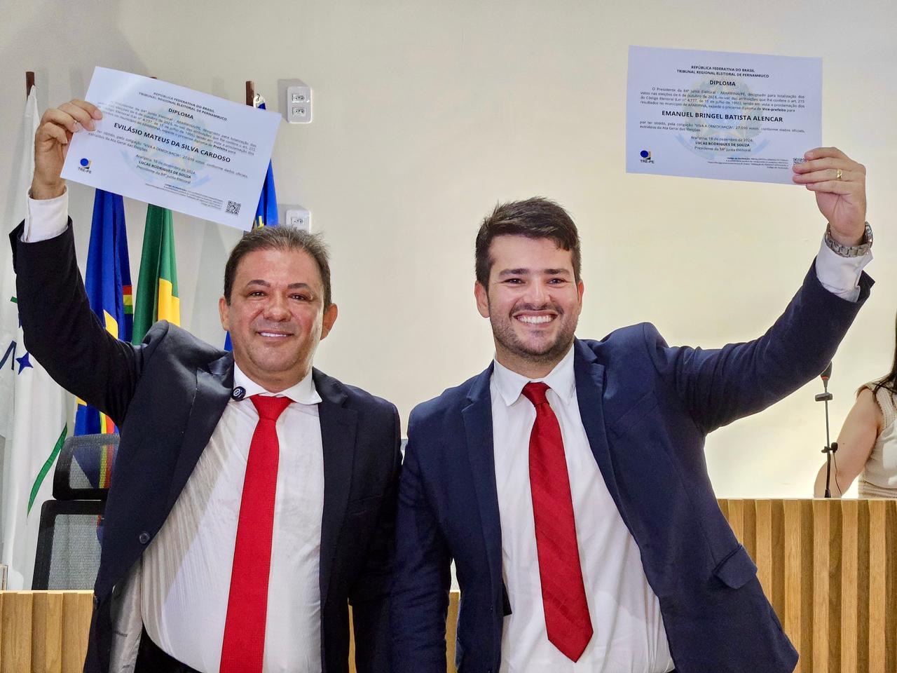 Prefeito eleito Evilásio Mateus e vice Bringel Filho são diplomados em Araripina