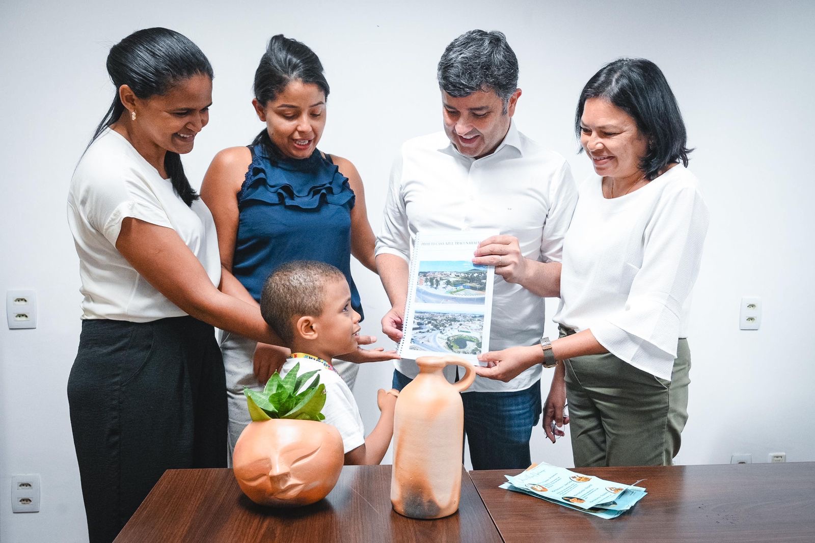 Eduardo da Fonte reforça compromisso com mães atípicas de Tracunhaém