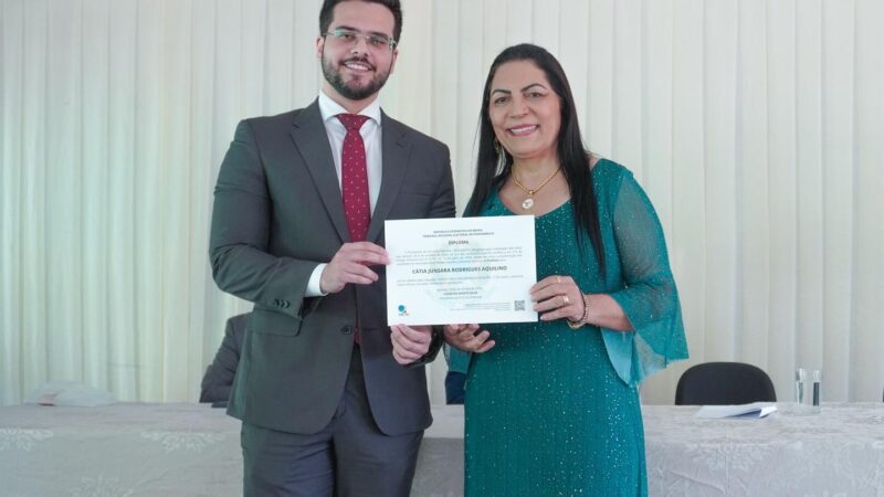 Drª Cátia é diplomada para seu segundo mandato como prefeita de Jataúba