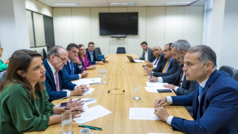 Em Brasília, governadora Raquel Lyra e ministro Renan Filho dialogam sobre andamento de obras viárias em Pernambuco