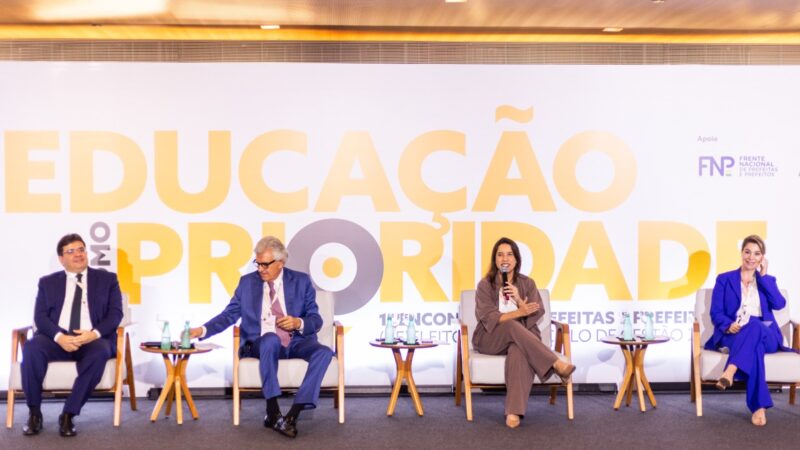 Em Brasília, governadora Raquel Lyra debate com prefeitos de todo Brasil sobre educação e apresenta avanços em Pernambuco