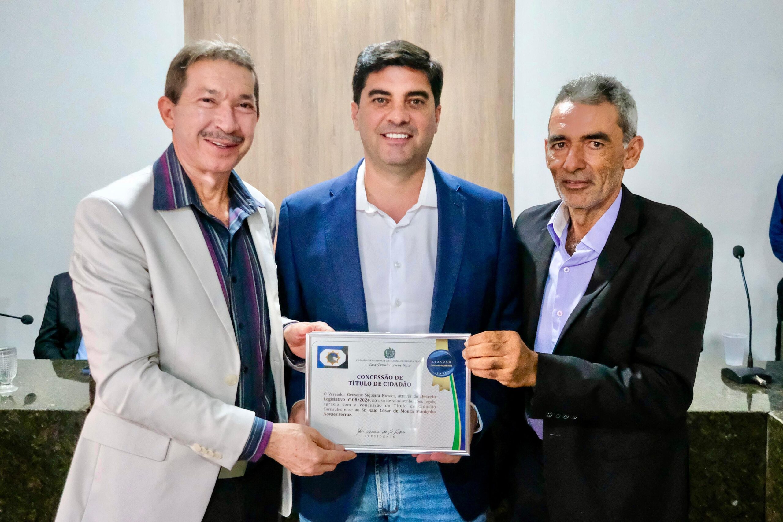 Kaio Maniçoba recebe título de cidadão de Carnaubeira da Penha Deputado é homenageado pela Câmara de Vereadores e reforça compromisso com o município