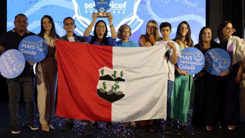 Prefeitura de Jataúba recebe troféu da edição 2021/2014 do Selo UNICEF