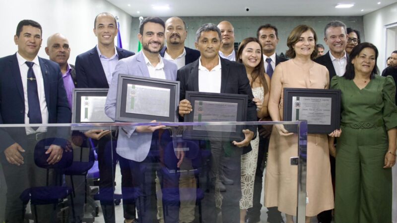 Câmara de Jaqueira entrega título de cidadão a André de Paula, Simone Santana e Jonnathan Neto