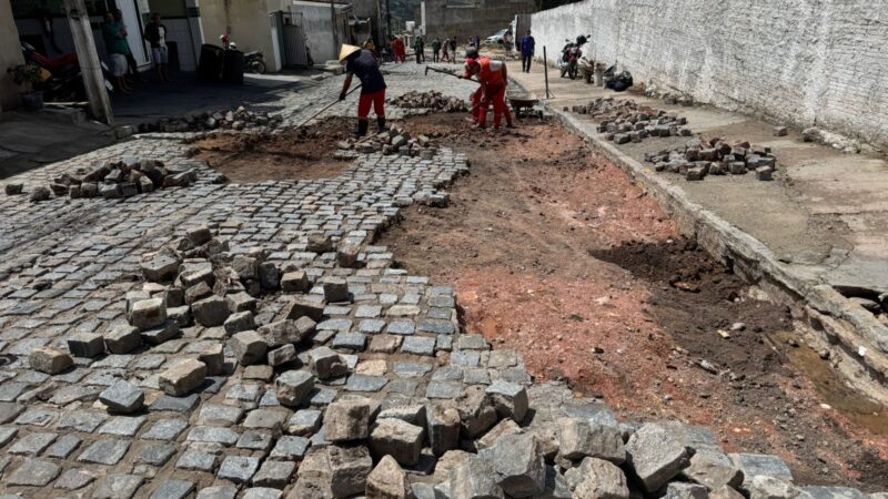 Prefeitura de Garanhuns inicia recuperação de vias afetadas pelas fortes chuvas do último final de semana