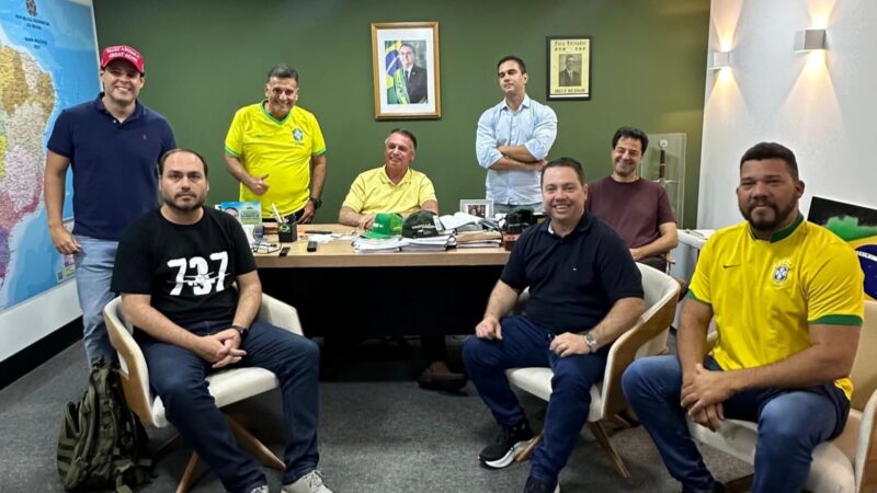 Deputados Abimael Santos e Coronel Meira acompanham a posse de Trump ao lado de Jair Bolsonaro em Brasília