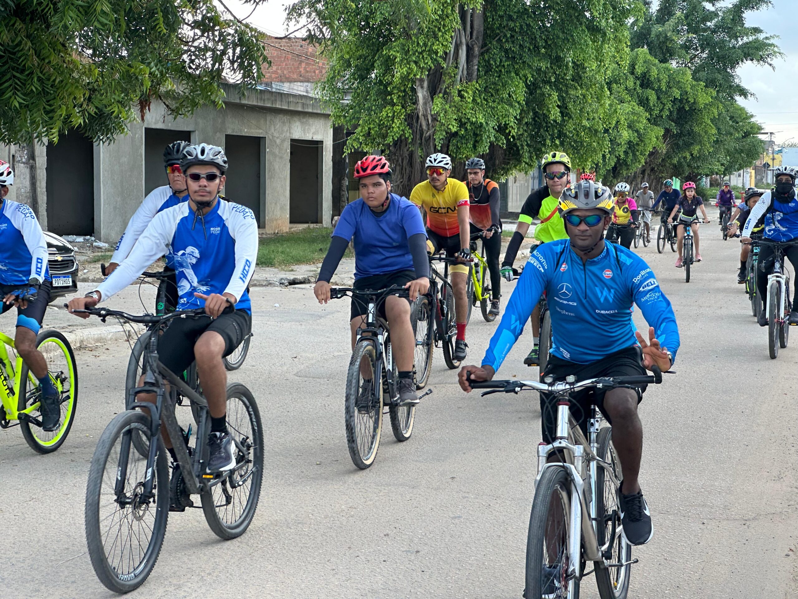 “Pedala Cabo” reuniu cerca de 100 ciclistas neste domingo (19)