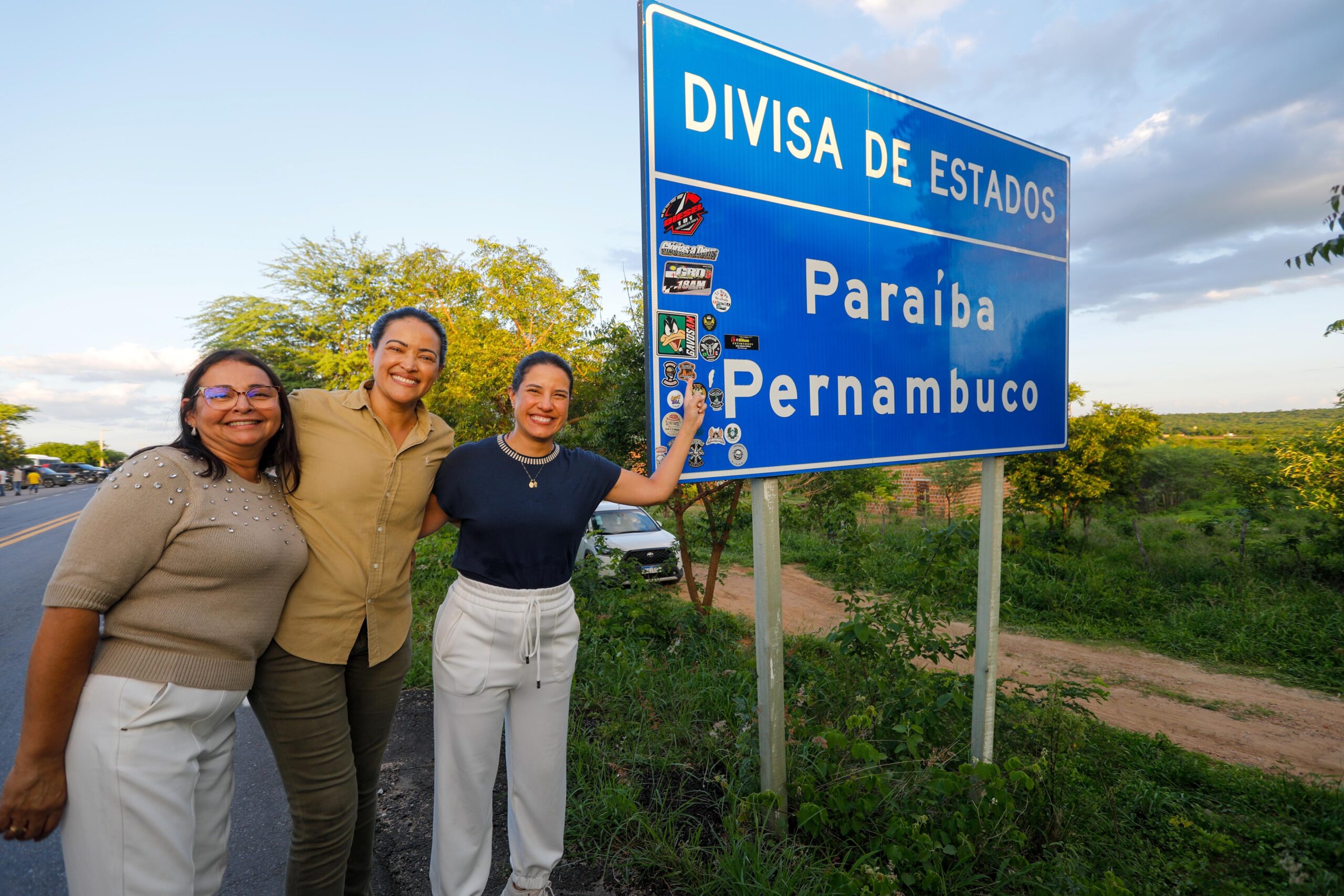 Governadora Raquel Lyra conclui agenda no Sertão com entrega da PE-265, em Sertânia