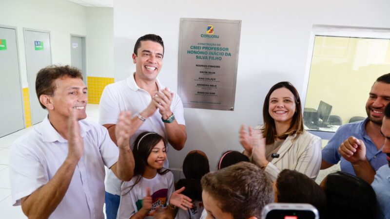 Rodrigo Pinheiro entrega o Centro Municipal de Educação Infantil (CMEI) no bairro Nova Caruaru