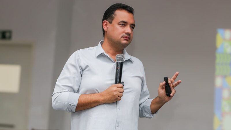 Em coletiva de imprensa, prefeito Andrei destaca dívida de quase 600 milhões e medidas já adotadas pela atual gestão.