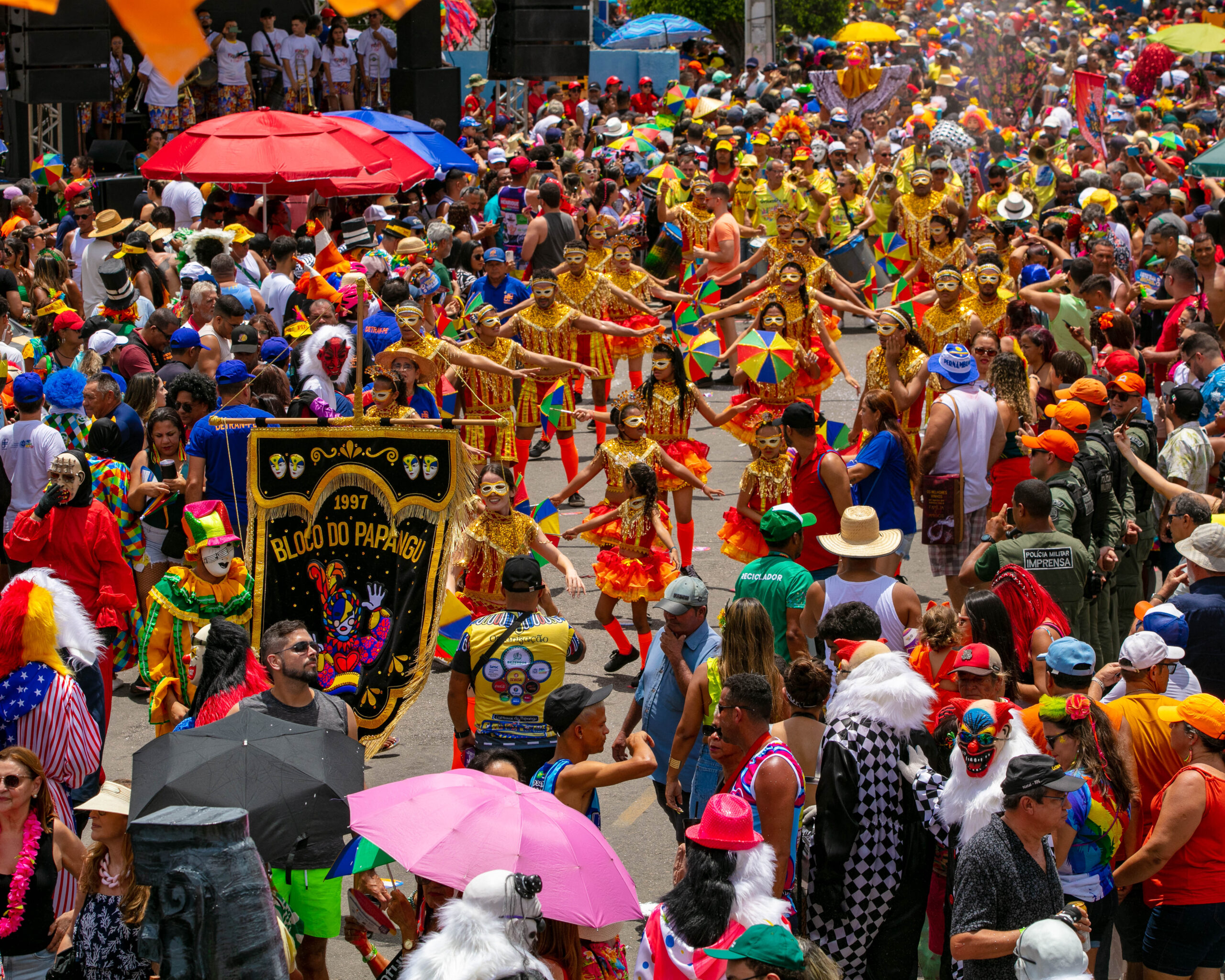 PREFEITURA DE BEZERROS DIVULGA PROGRAMAÇÃO OFICIAL DO CARNAVAL DO PAPANGU 2025