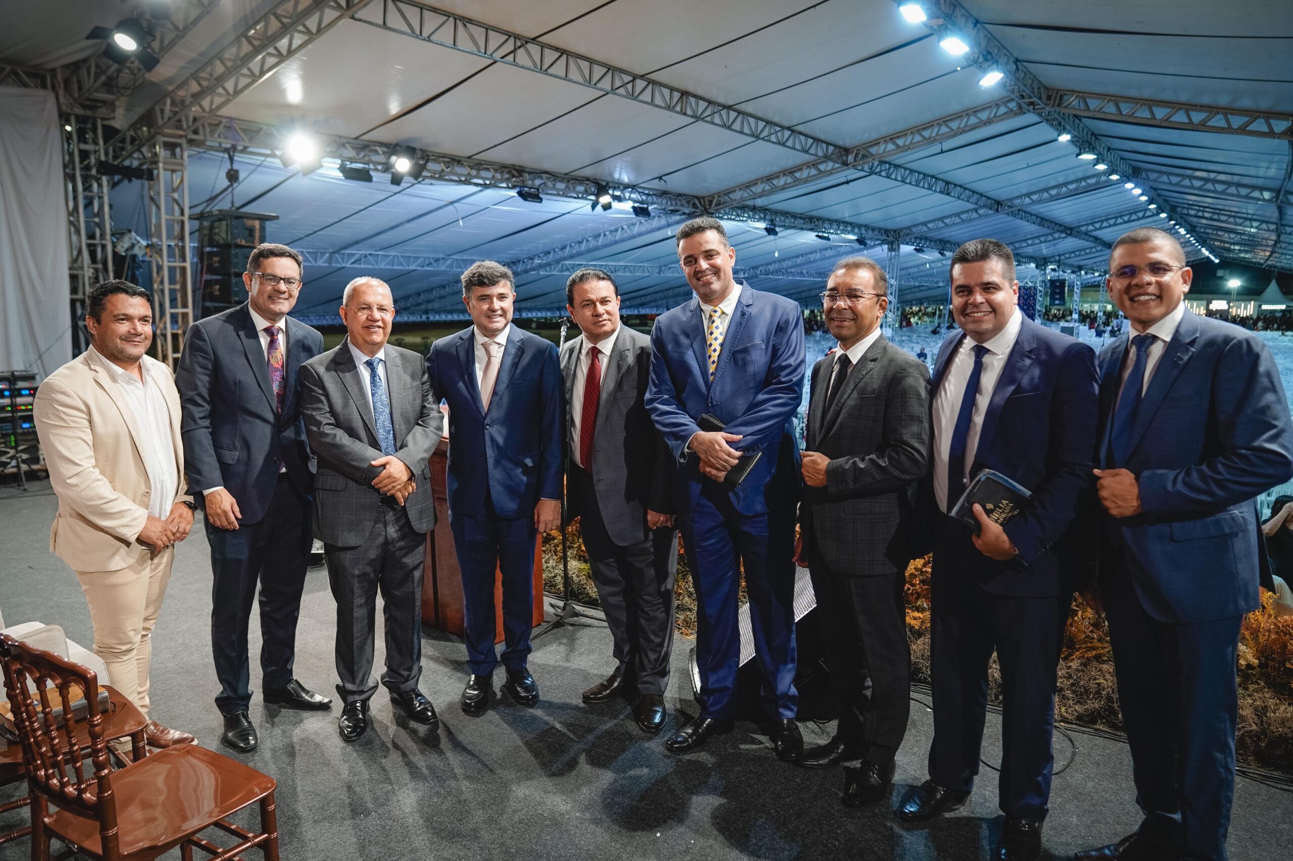 Ao lado do deputado Adalto Santos e de Edilson Tavares, Eduardo da Fonte participa do 19º Congresso Umadesc