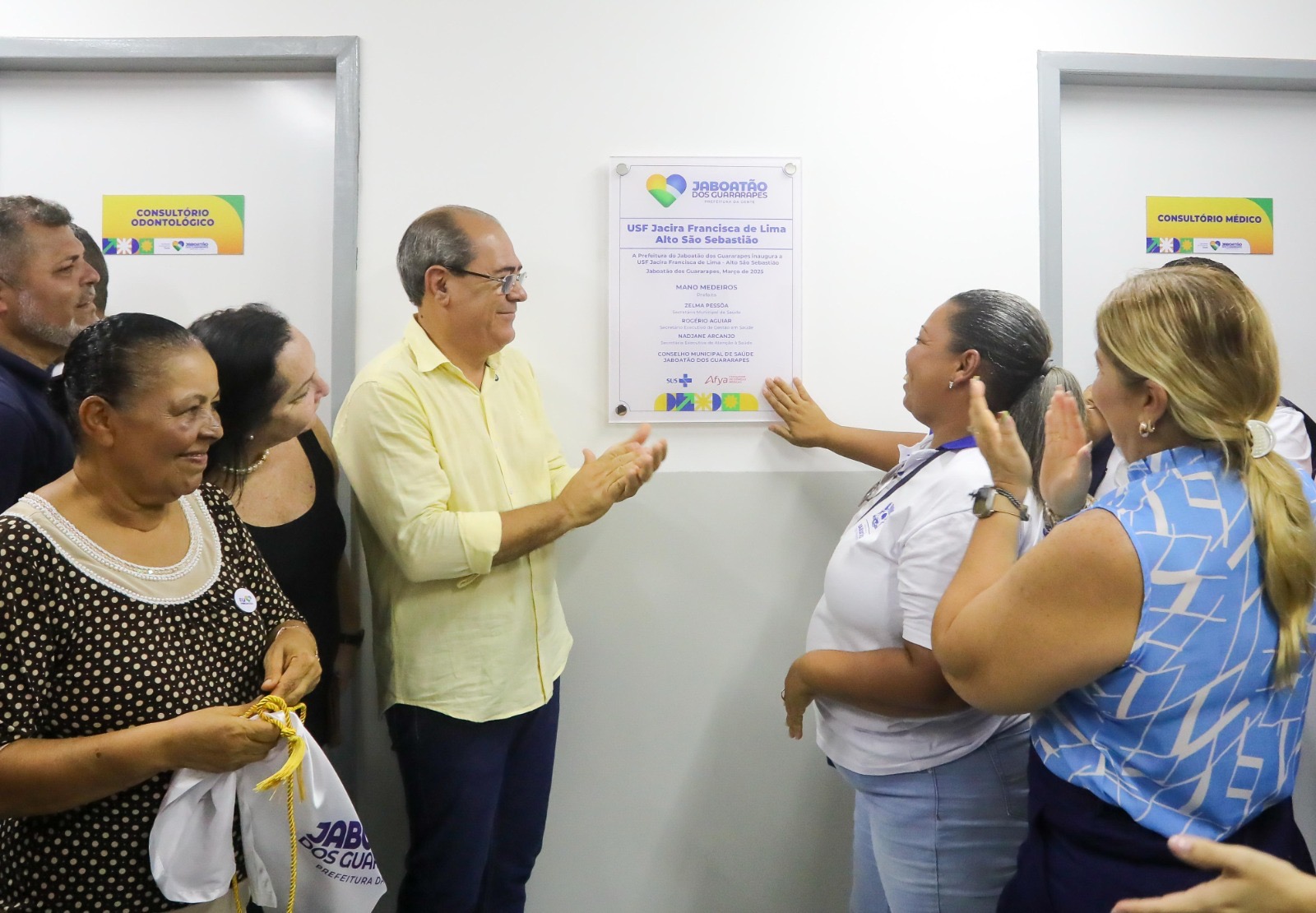 Mano Medeiros entrega nova unidade de saúde no bairro de Cavaleiro