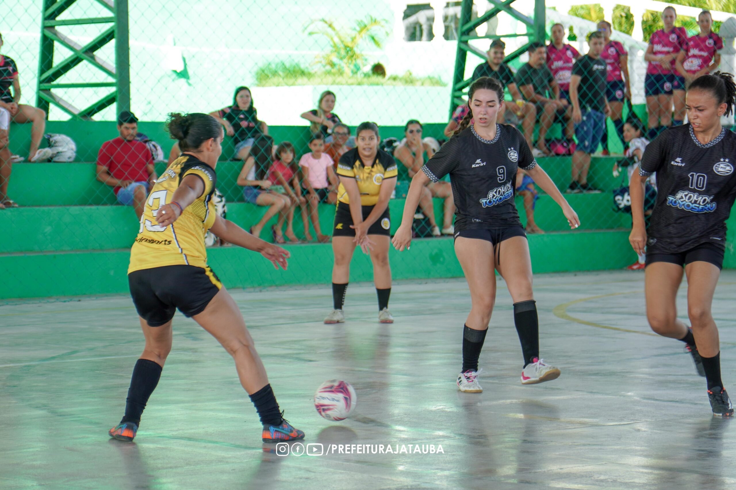 EM COMEMORAÇÃO AO DIA INTERNACIONAL DA MULHER, PREFEITURA DE JATAÚBA PROMOVE TORNEIO FEMININO DE FUTSAL