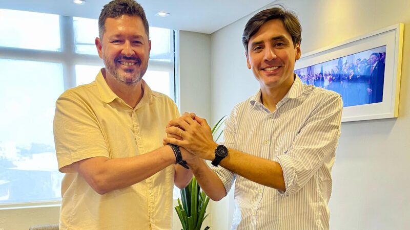 Betinho Gomes e Carlos Costa discutem alianças para 2026