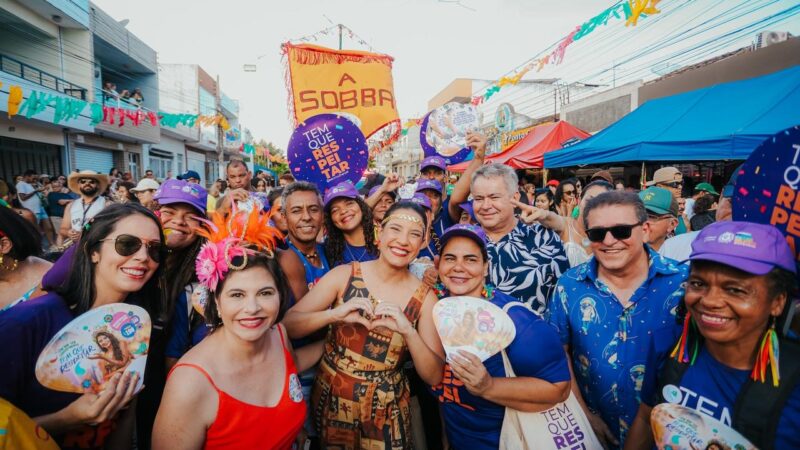 Governadora Raquel Lyra participa da folia de Pesqueira, terra dos tradicionais Caiporas