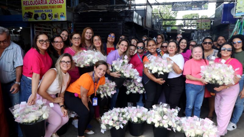 Prefeitura do Jaboatão dos Guararapes celebra Semana da Mulher com distribuição de rosas nos mercados públicos