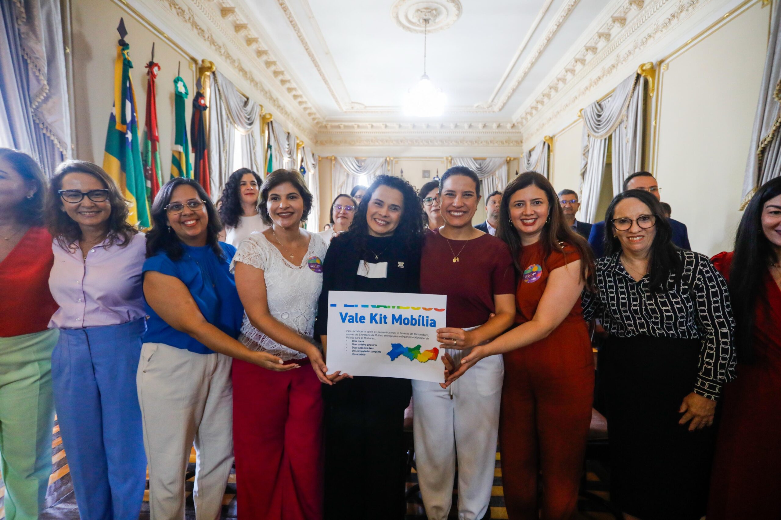 Governadora Raquel Lyra inaugura nova sede da Secretaria da Mulher e entrega kits de mobiliário a organismos municipais de políticas para o público feminino