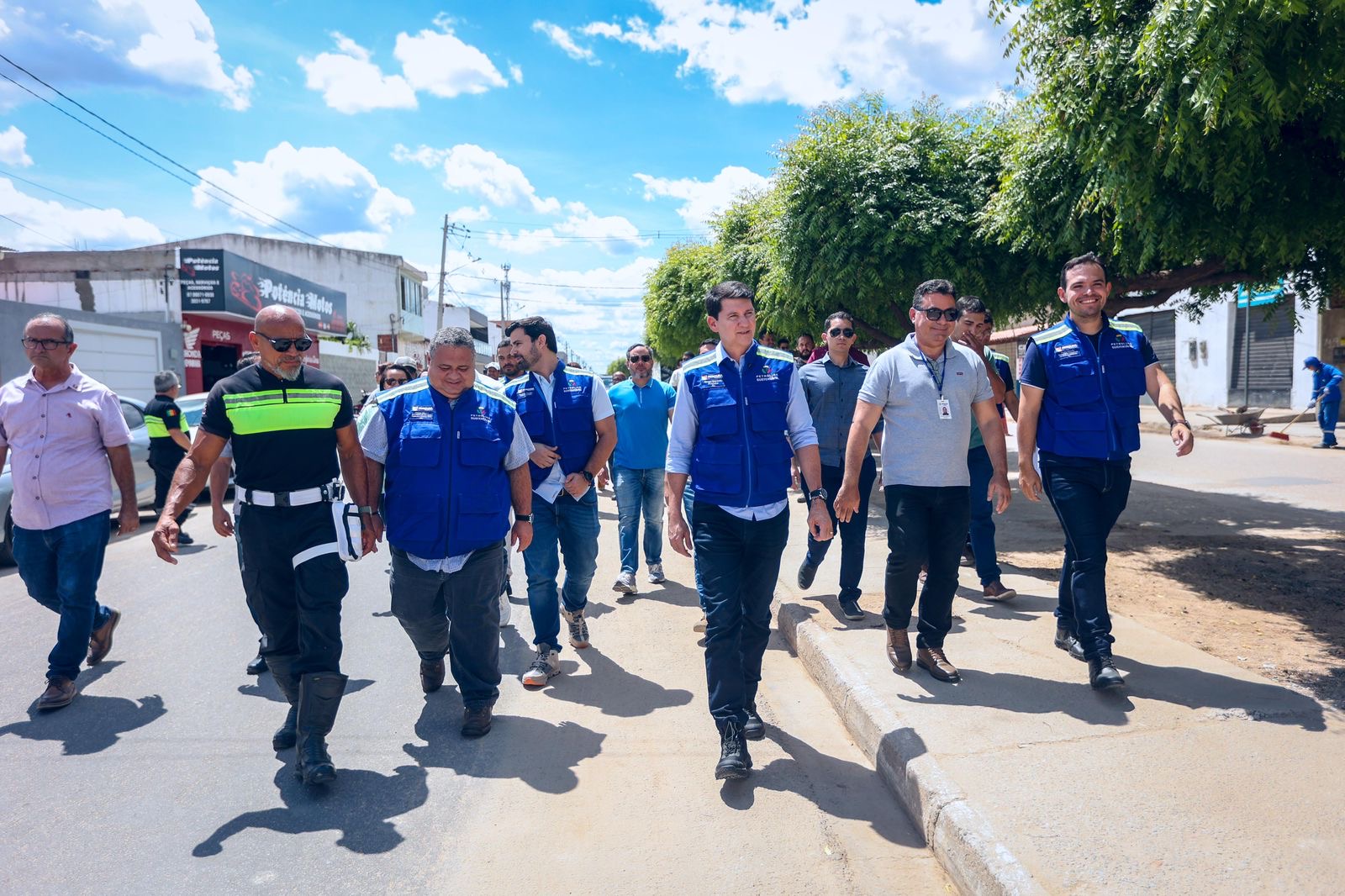Simão Durando lança programa “Petrolina + Limpa” e inicia grande força-tarefa contra o descarte irregular de lixo