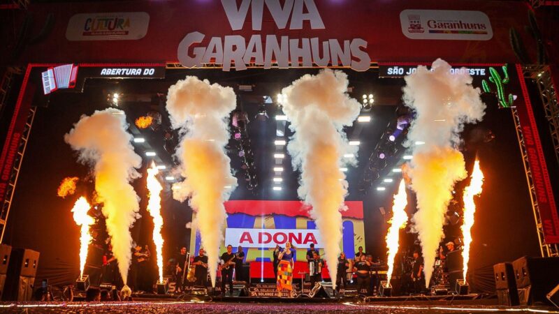 Terceira noite de forró reúne grande público no Viva Garanhuns 2025