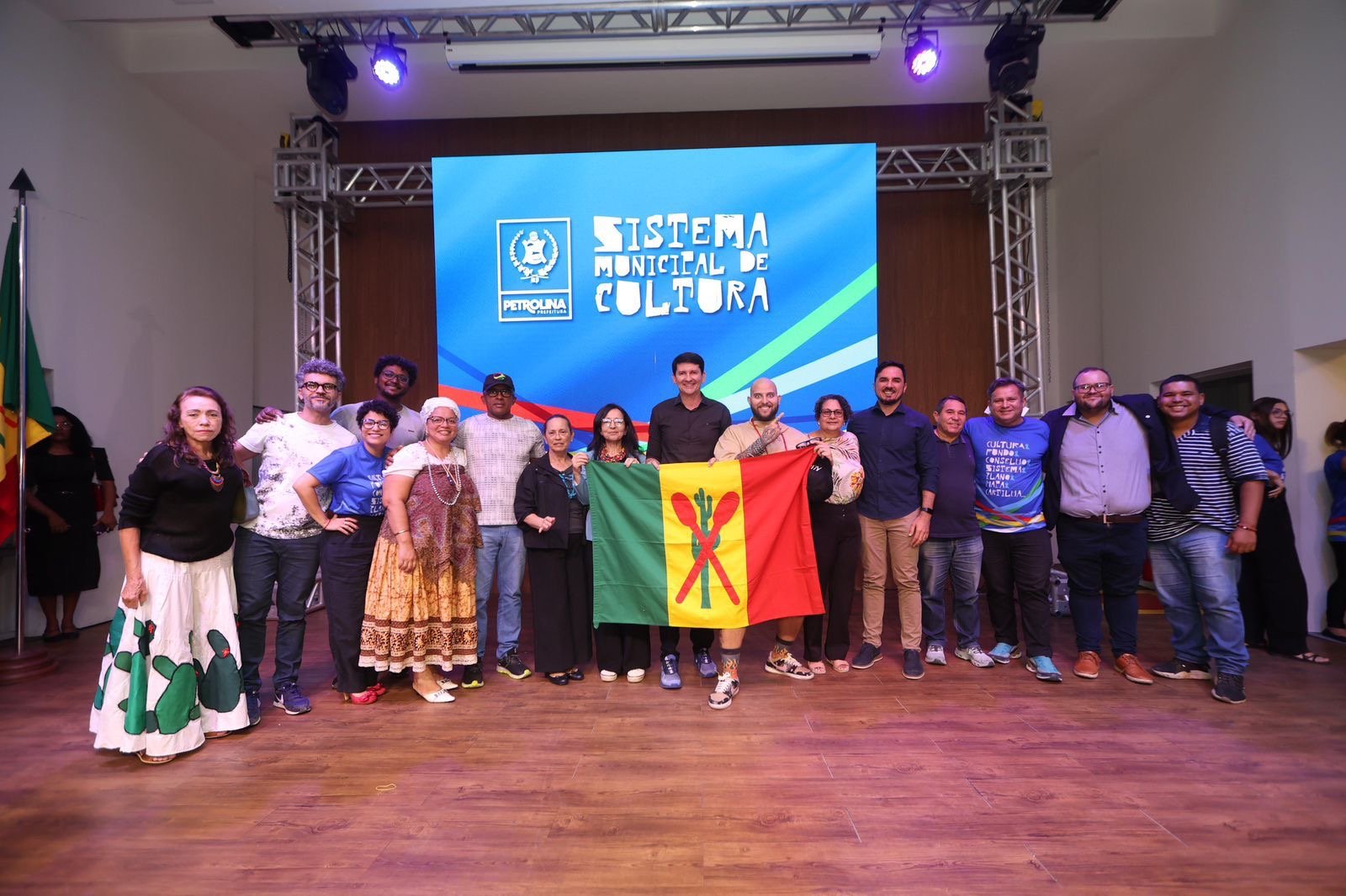 Em anúncio histórico, Simão Durando celebra novo sistema cultural de Petrolina