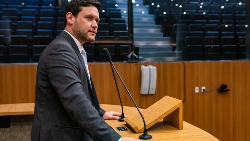 Gilmar Júnior denuncia falta de estrutura no Campus da UPE em Ouricuri