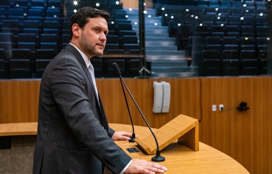 Gilmar Júnior denuncia falta de estrutura no Campus da UPE em Ouricuri