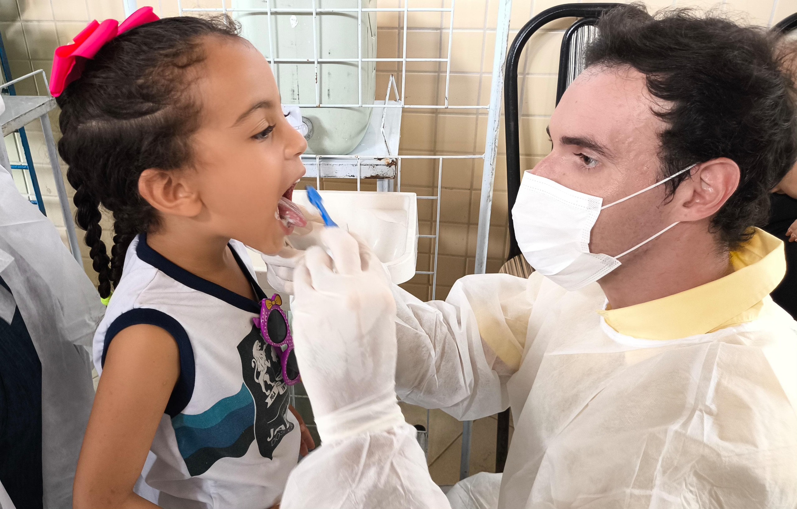 Jaboatão e Conselho Regional de Odontologia fazem atividade de higiene bucal em escola rural