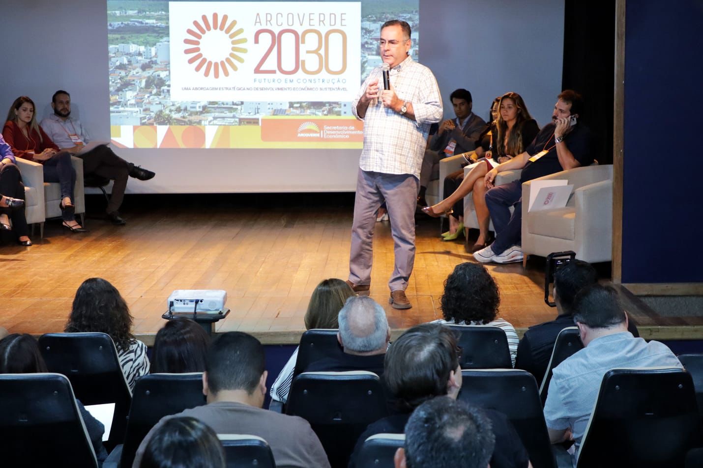 Arcoverde 2030 apresenta ações e projetos para o desenvolvimento econômico sustentável do município