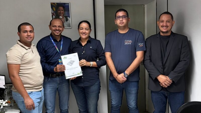 Pollyanna pleiteia reformas e garante aprovação de projeto para escolas municipais de Sertânia