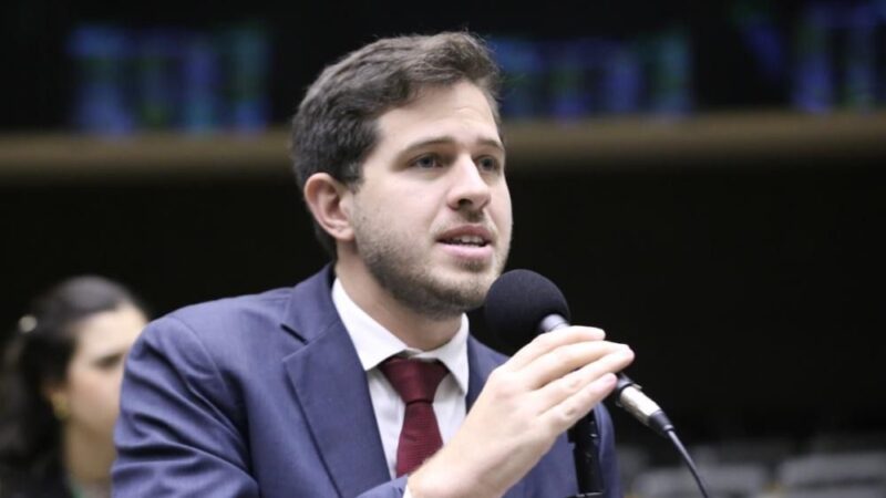 Câmara aprova CNH Social; Pedro Campos defende prioridade para entregadores que fazem uso da bicicleta