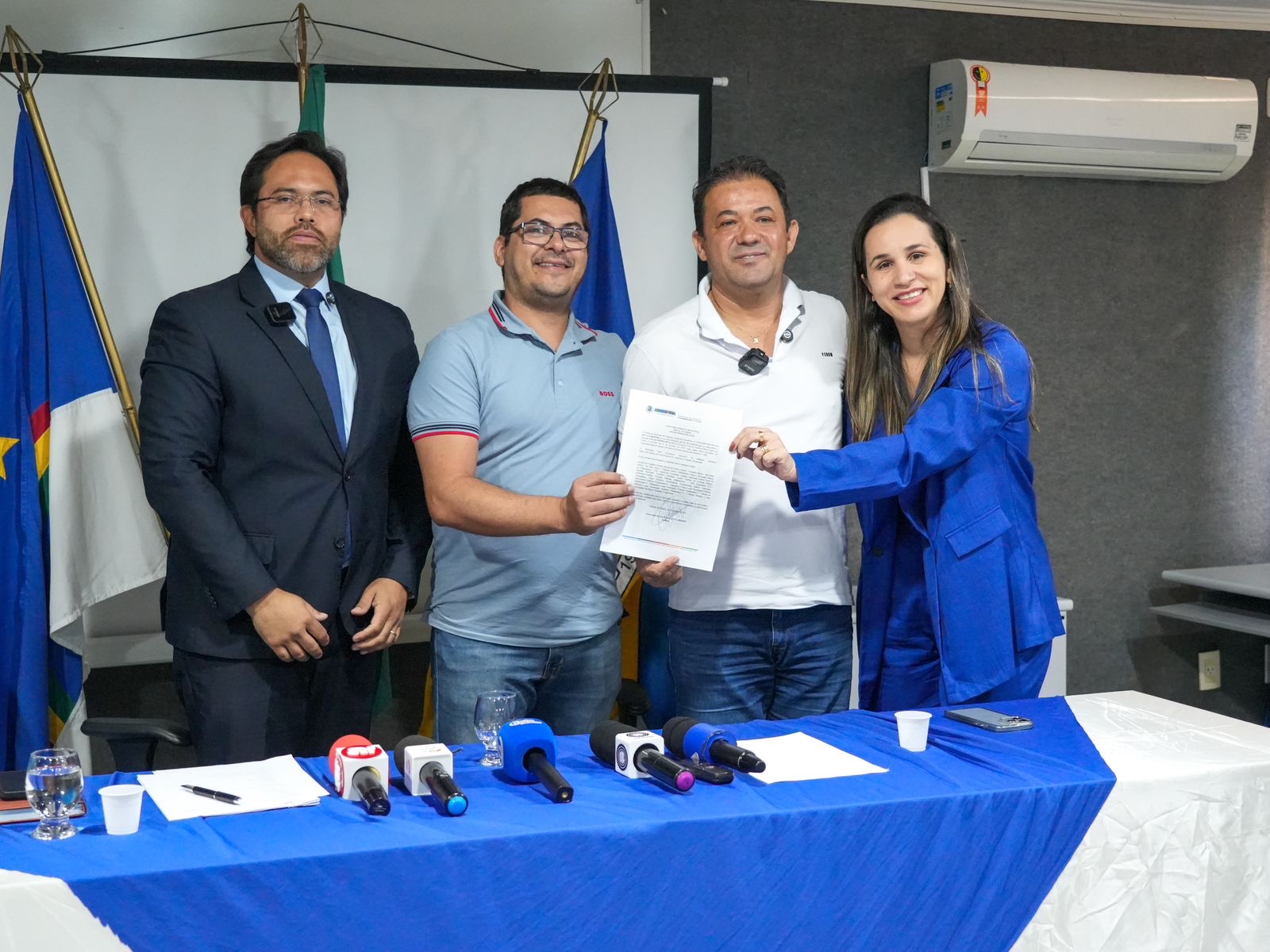 Prefeito Evilásio Mateus assina homologação de resultado de concurso público e anúncio novo concurso para Educação em Araripina