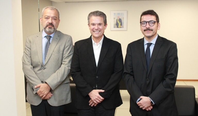 Ministro André de Paula recebe Memorando de Entendimento da Subsecretaria de Pesca e Aquicultura do Chile