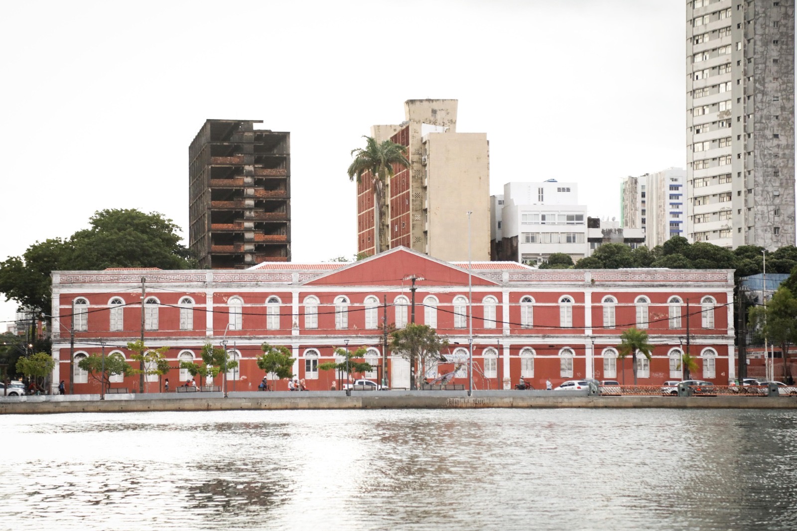 Com investimento de cerca de R$ 7 milhões, Governo do Estado apresenta projeto de restauro do Ginásio Pernambucano