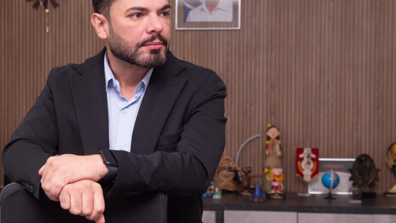 Vitória: Alex Vasconcelos segue firme com o legado de pouca conversa e muito trabalho à frente da secretaria de Saúde