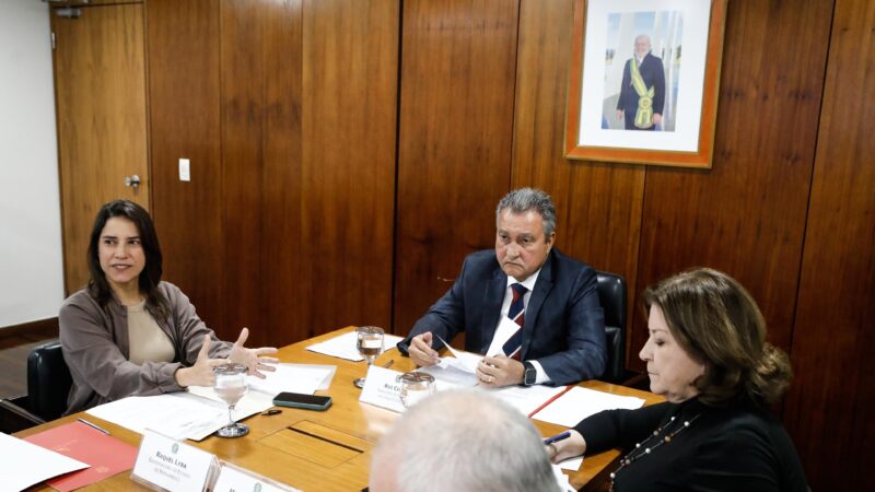 Em agenda com o ministro Rui Costa, governadora Raquel Lyra discute importantes obras hídricas de Pernambuco