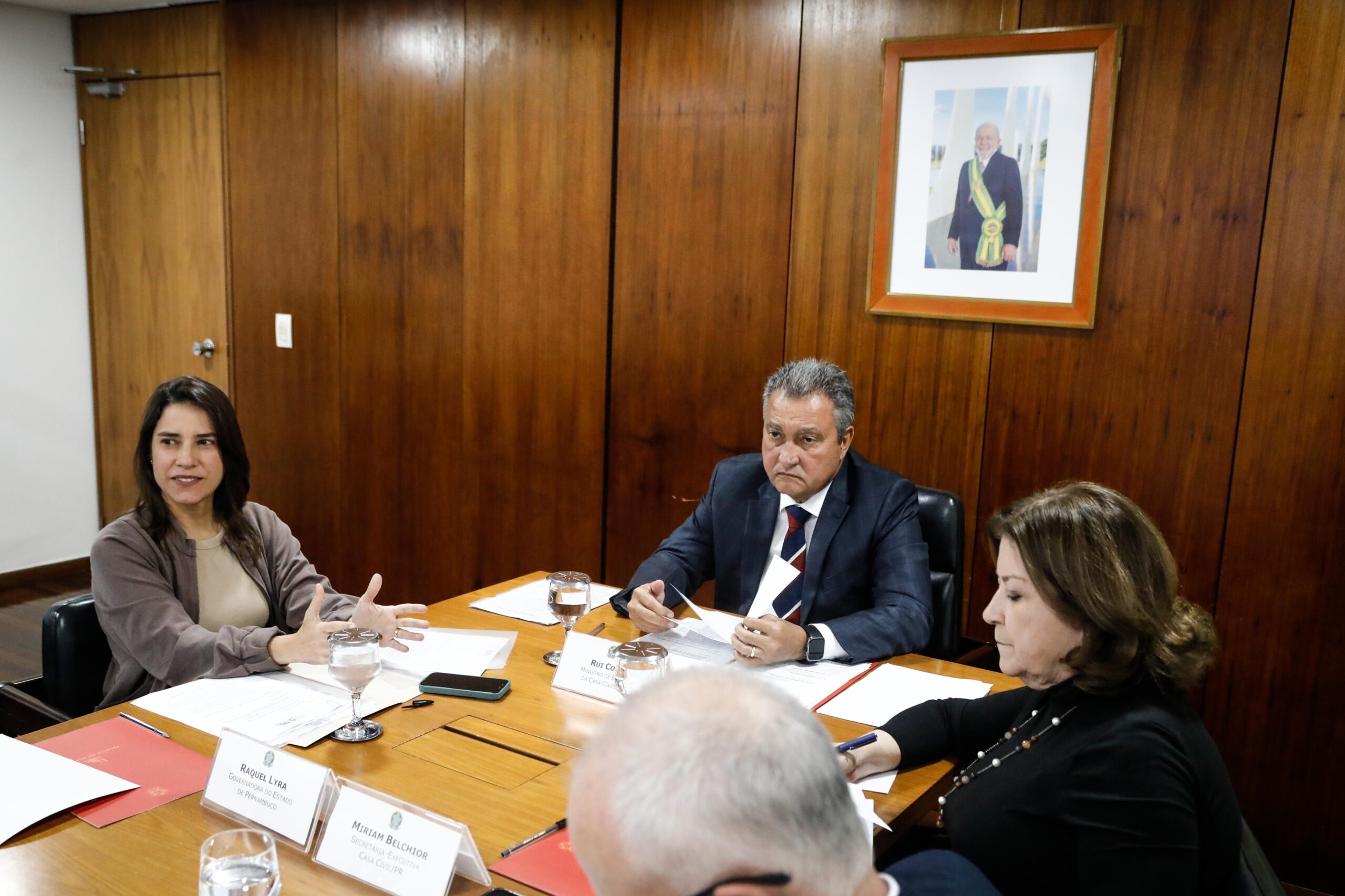Em agenda com o ministro Rui Costa, governadora Raquel Lyra discute importantes obras hídricas de Pernambuco