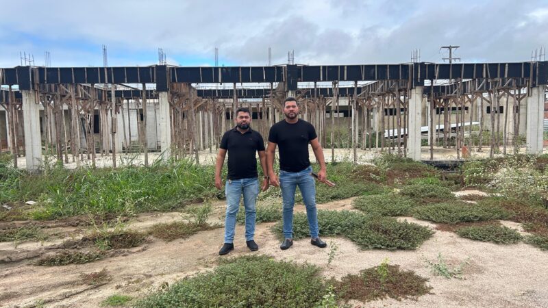 Deputado Abimael Santos denuncia abandono de obras de escola estadual em Toritama