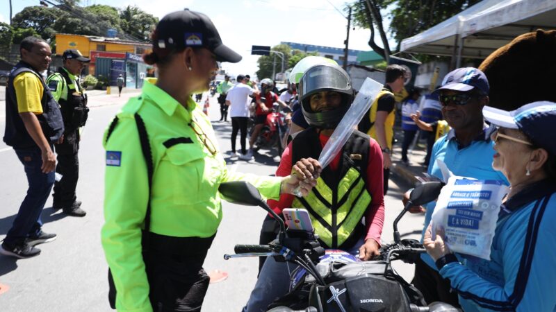 Prefeitura do Jaboatão dos Guararapes distribui 200 cortas-pipas aos motociclistas