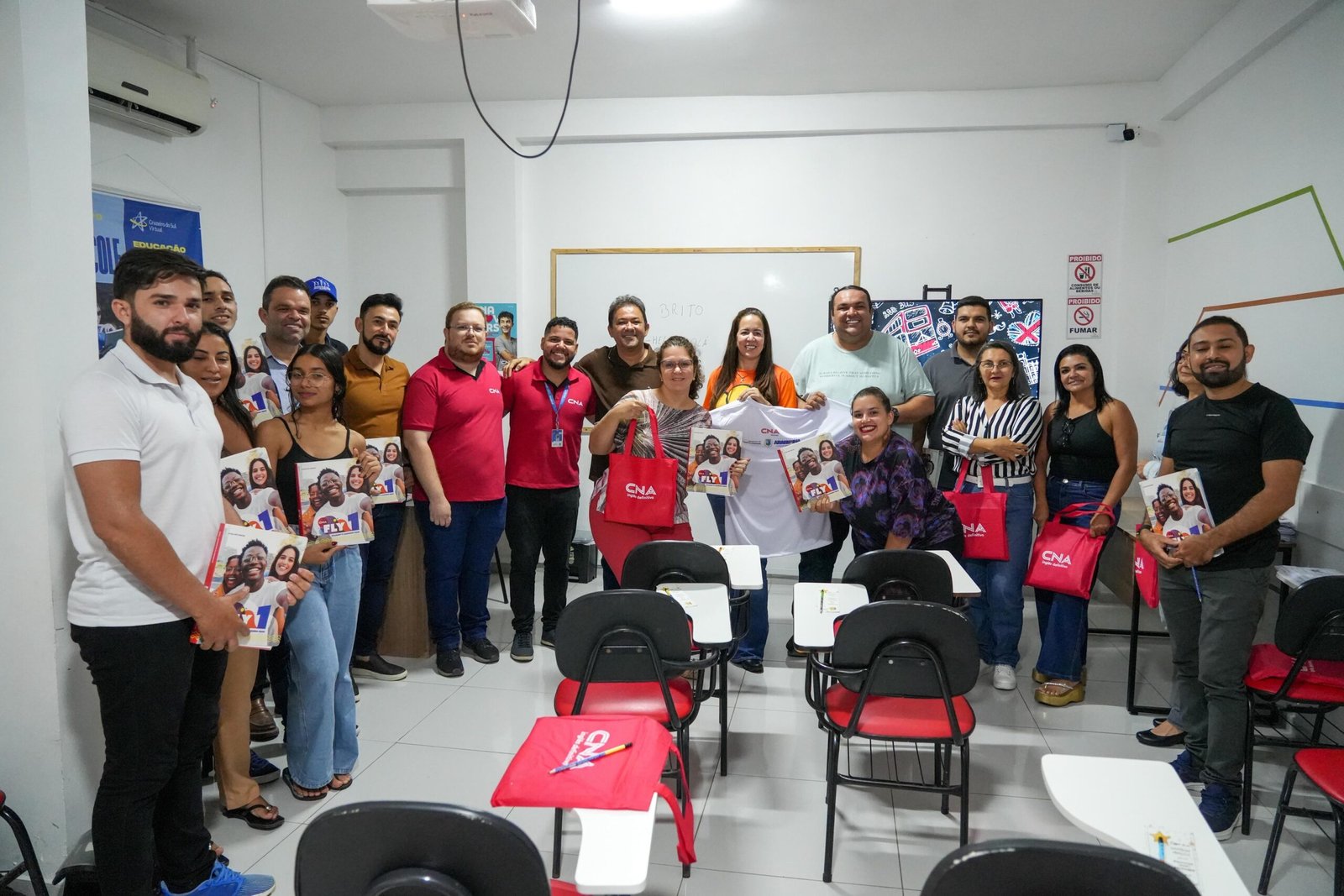 Prefeitura de Araripina inicia curso de inglês na CNA para recepcionistas de hotéis, pousadas e associações de artesanato