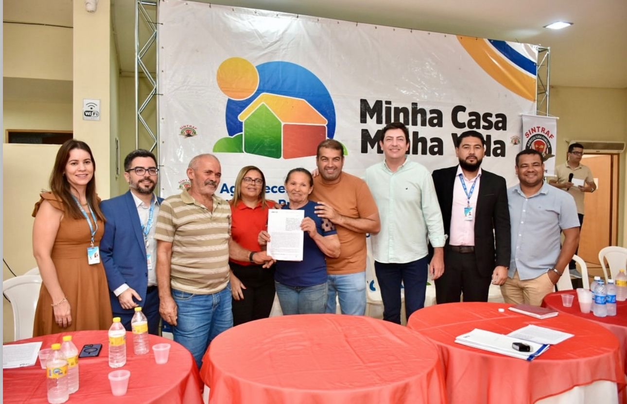 Vicência celebra assinatura de contratos para construção de 44 novas moradias pelo Minha Casa Minha Vida Rural