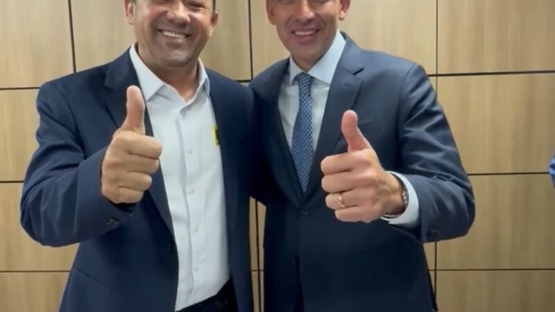Prefeito Evilásio Mateus garante mutirão do INSS e investimento de R$ 1,5 milhão no aeroporto de Araripina durante visita à Brasília