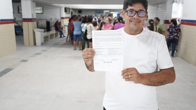 Jaboatão inicia assinatura de contratos dos moradores de Muribeca no projeto Regmel