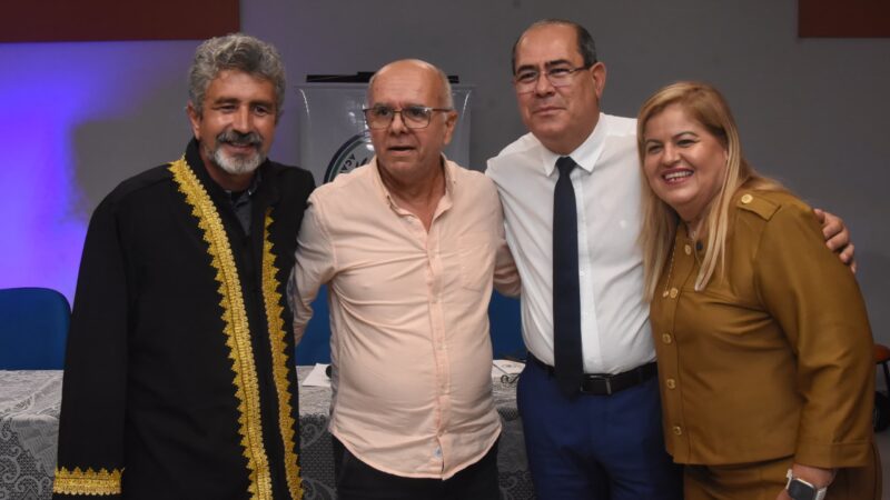 Mano e Andrea Medeiros prestigiam posse da nova diretoria da Academia de Letras do Jaboatão dos Guararapes
