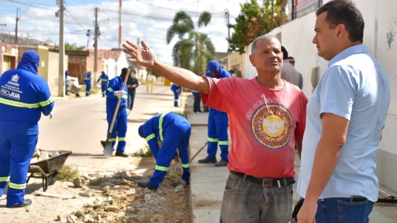 Prefeito Andrei Gonçalves acompanha o início das obras de recuperação das ruas e avenidas de Juazeiro