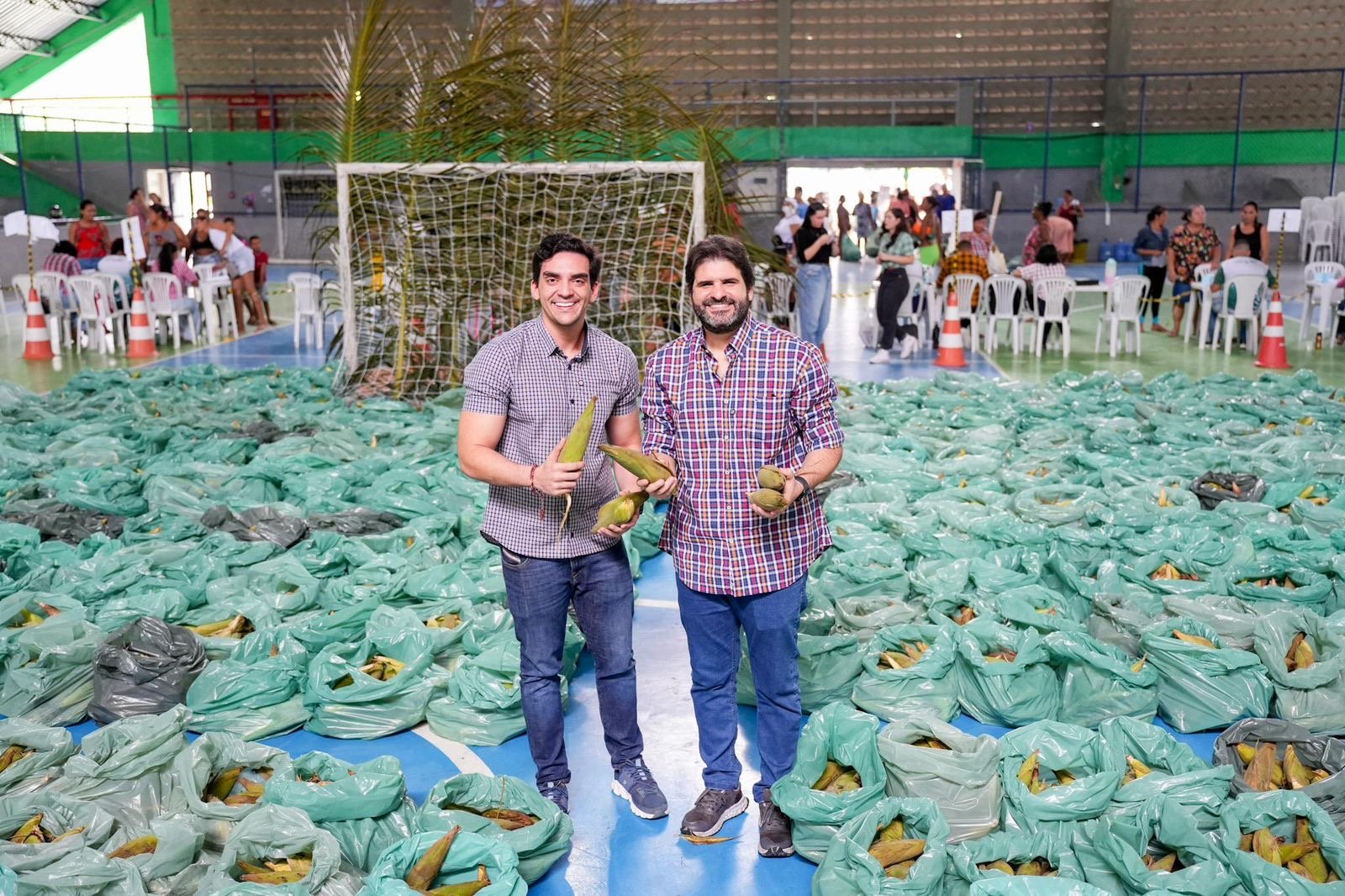 Labanca realiza entrega de cestas básicas e milho para mais de 4.500 famílias em São Lourenço da Mata